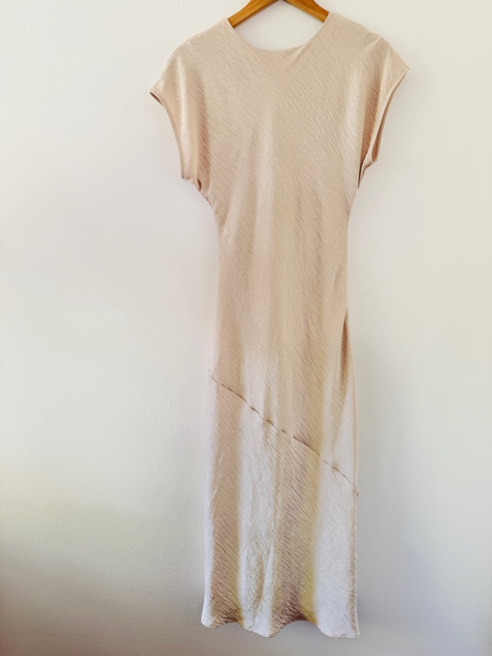 NWT Abercrombie & Fitch Crinkle Satin Maxi Dress - Cream Tan Beige - Picture 5 of 9